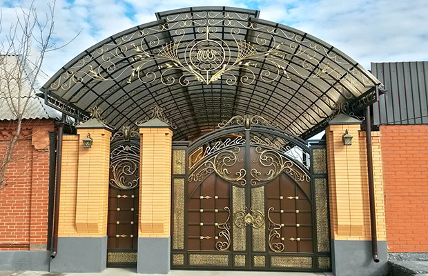 Купить или заказать ворота для дома с навесом - стильные и надежные решения для вашего участка в Усолье-Сибирском от 42118 руб | ВоротМастер-Сль